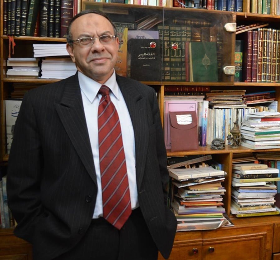 ياسر قطامش صاحب ديوان «كارت شحن عاطفي: أصابتني جرثومة الشعر وأنا طالب في الإعدادية