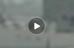 بالفيديو - انفجار الطائرة الإماراتية واستشهاد احد منتسبي الدفاع المدني وكشف هويته