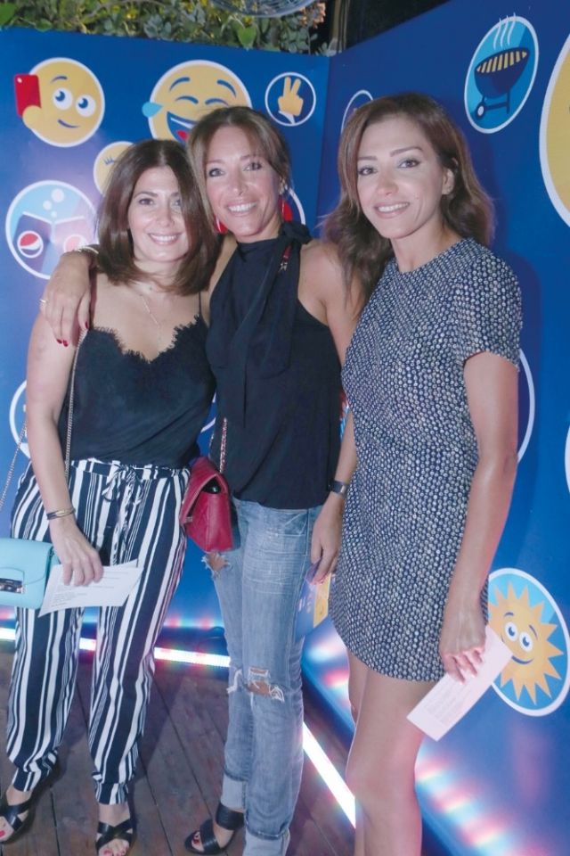 غريس غانم ودوريس مخول وسوزان غصن