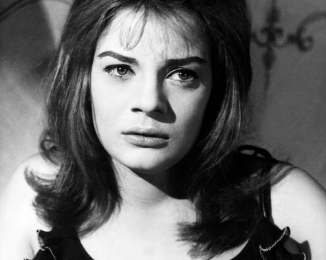 8 أسرار في حياة نادية لطفي... حالتها الصحية لازالت حرجة ونبضات القلب توقفت لثوانٍ