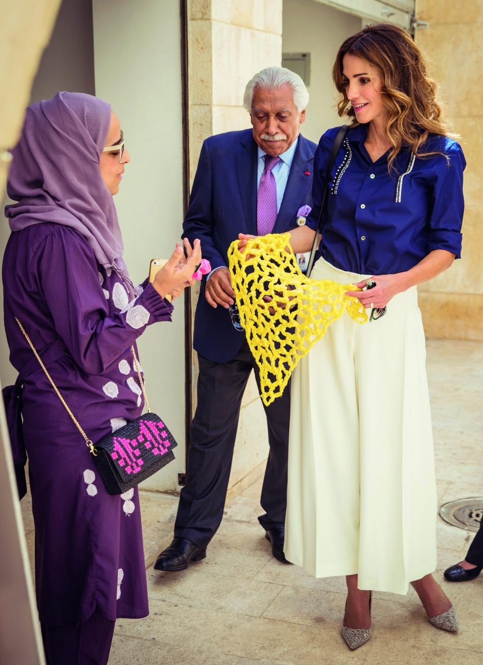 الملكة رانيا تطّلع على التحضيرات الجارية لإطلاق أسبوع عمان للتصميم