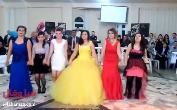 فيديو رائع - عروس تركية تشعل حفل خطبتها برقصة مجنونة على 