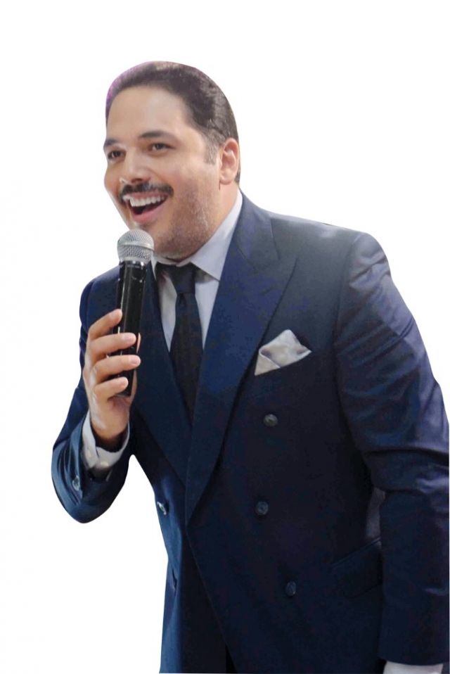 المعجبون يحاصرون رامي عياش فور مغادرته المسرح