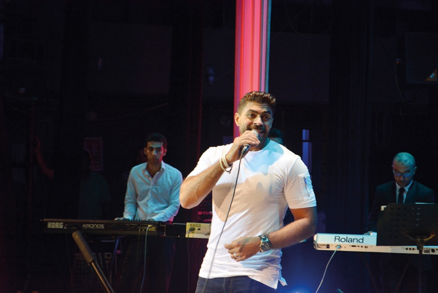 الأمن يُخرج خالد سليم من الباب الخلفي