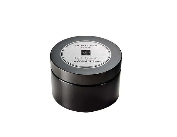 عطر يدوم لساعات
