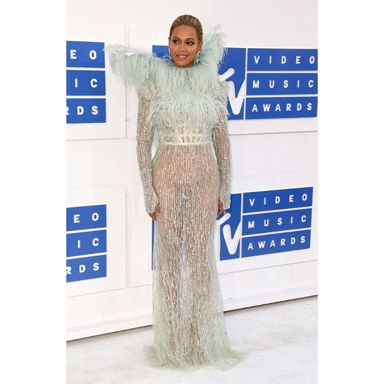 Beyonce FRANCESCO SCOGNAMIGLIO Beyonce FRANCESCO SCOGNAMIGLIO