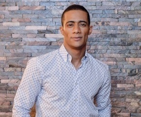 رغم حرصه على إبعادها عن الأضواء محمد رمضان ينشر صورة لزوجته... ما السبب؟