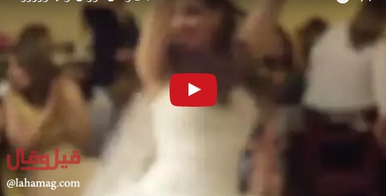 بالفيديو - عروس تركية تشعل زفافاً خاصاً بالنساء برقص مذهل مع صديقاتها