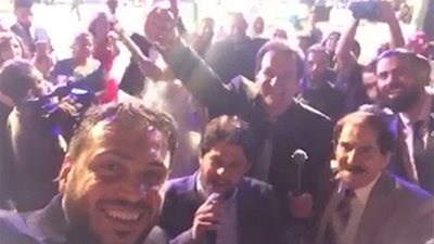 بالفيديو - زفاف ابن محمد اسكندر يتحوّل إلى تظاهرة فنية.. شاهدوا ماذا حصل