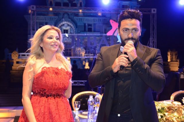 للمرة الأولى- شاهدوا والدة تامر حسني مع كنتها بسمة بوسيل في 