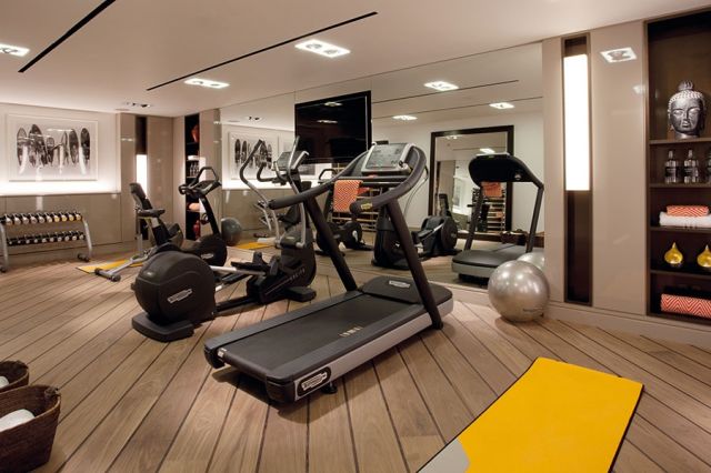 صالة فسيحة للرياضة بمواصفات عالية