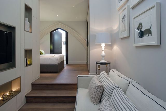 ركن التلفزيون في الدور الثاني