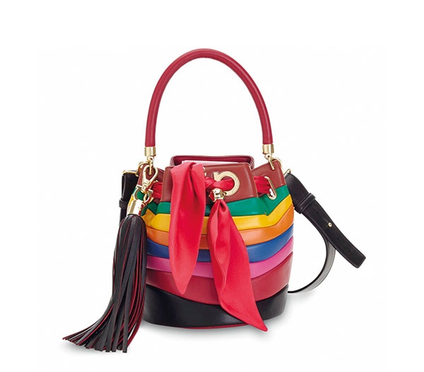 من Salvatore Ferragamo حقائب وأكسسوارات تحتفي بروعة الحياة