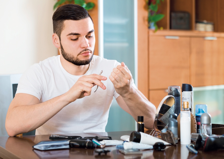 هكذا يعتني الرجل الأنيق بيديه