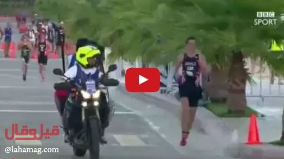 فيديو رائع - بطل اولمبي يحمل شقيقه ويوصله للفوز بمشهد أشعل مواقع التواصل