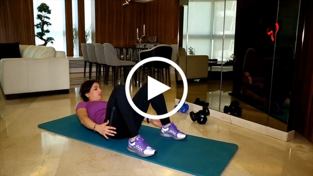 مارسي هذا التمرين فور الاستيقاظ من النوم للحصول على معدة مسطحة