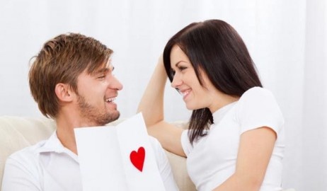 لماذا يقبل الرجال على العلاقة الزوجية الحميمة في الصيف ويقللون منها شتاءً.. اليكم السبب!