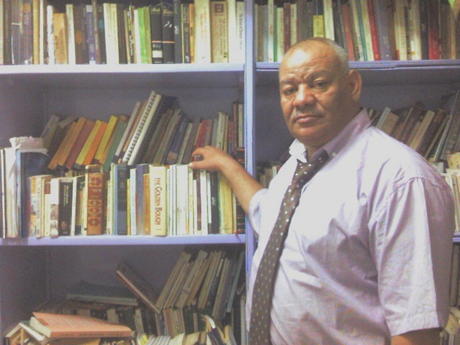 الدكتور أحمد الشيمي مترجم أعمال الفائزة بجائزة نوبل للآداب: في مكتبتي قصص لأليس مونرو أتمنى ترجمتها