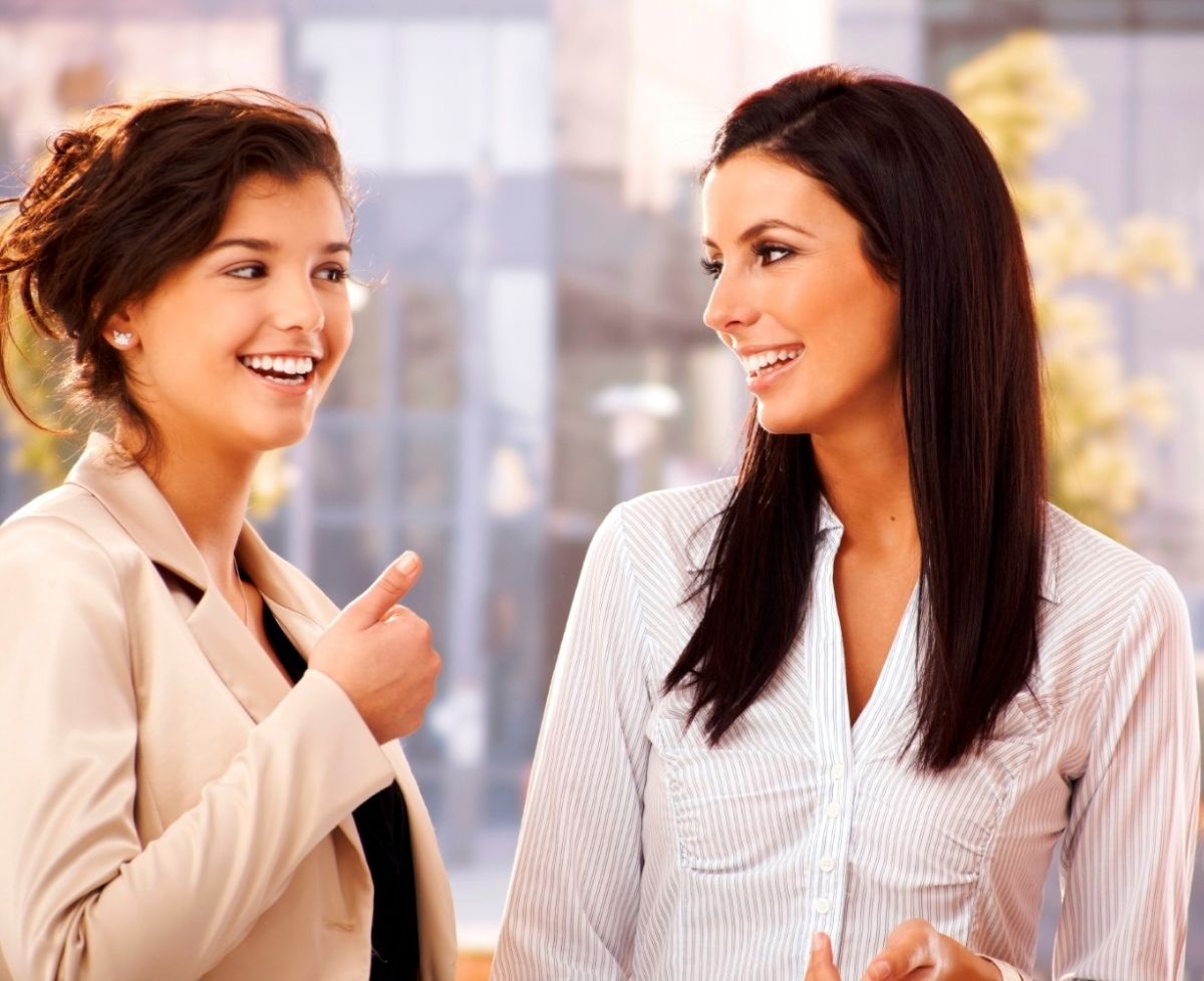 إنتبهي... حركات شفتيك قد تكشف عدم ثقتك بالآخرين وأسراراً أخرى كثيرة