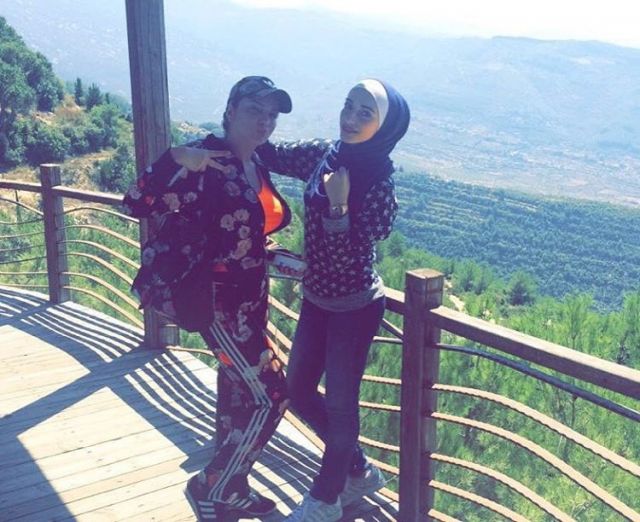 بالصورة - هل ابنة صفاء سلطان المحجبة على علاقة عاطفية مع هذا النجم؟