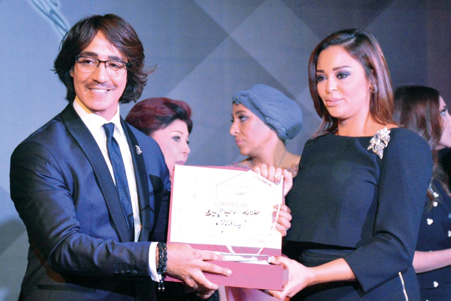 تكريم الوزيرة والسفيرة الأكثر أناقة في مهرجان عاصمة الموضة العربية