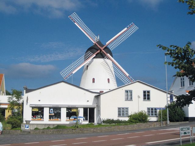 جزيرة بورنهولم، الدنمارك