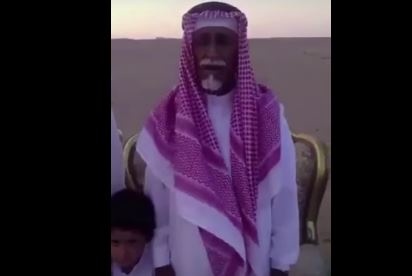 بالفيديو- زواج مثير للجدل يغضب السعوديين والابن يبرر 