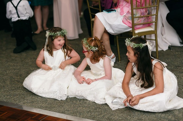 صور رائعة - معلمة تدعو تلاميذها 