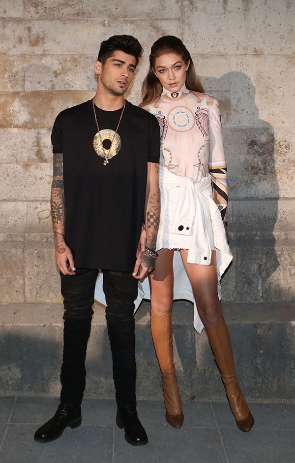 العارضة جيجي حديد وكيم كارداشيان في الصفوف الأولى لعرض Givenchy