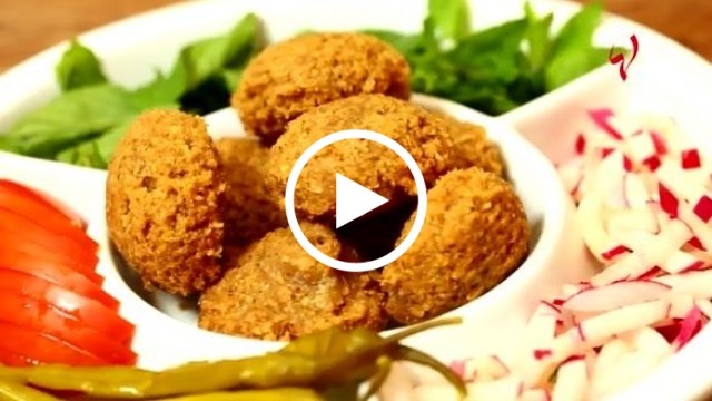 تعلمي أسهل طريقة لتحضير الفلافل