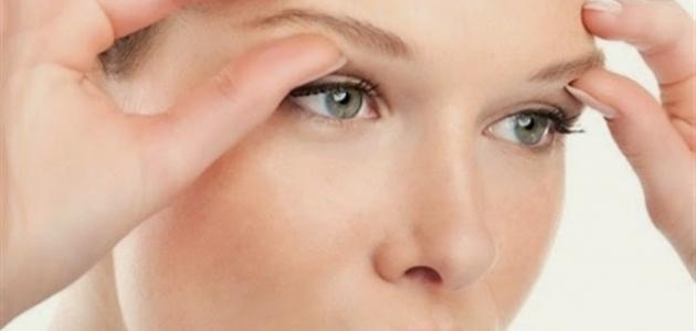 هذه المأكولات سبب انتفاخ الجفون... انتبهي!