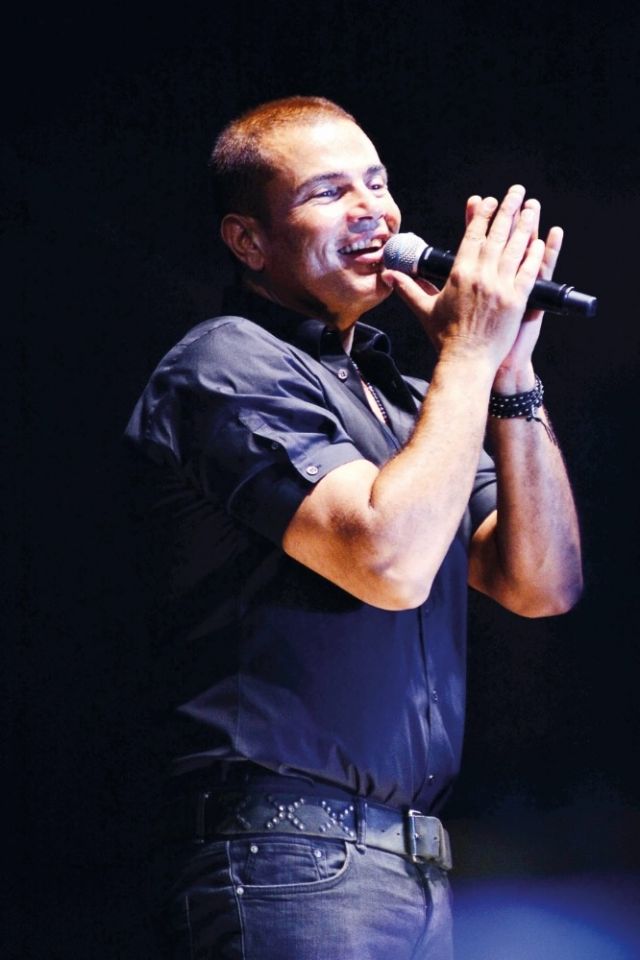  عمرو دياب على المسرح
