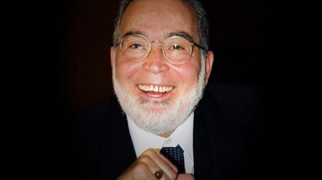 حسن يوسف يخطف الانظار في مهرجان 