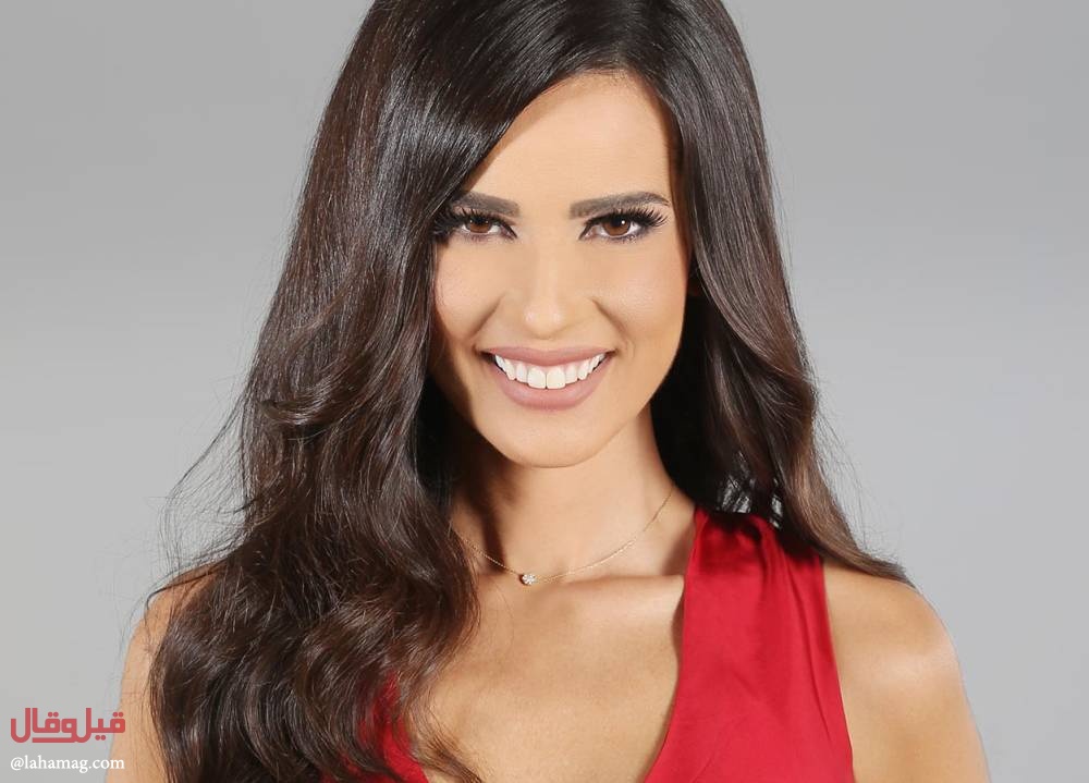 بالفيديو - مذيعة لبنانية تتعرض لموقف محرج على الهواء.. هذا ما حصل!