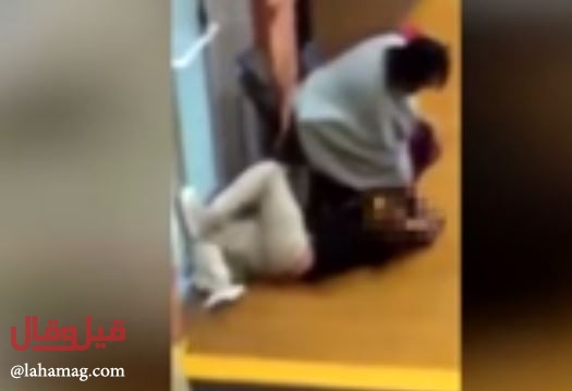 فيديو مؤثر - معلمة تعذب تلميذتها 