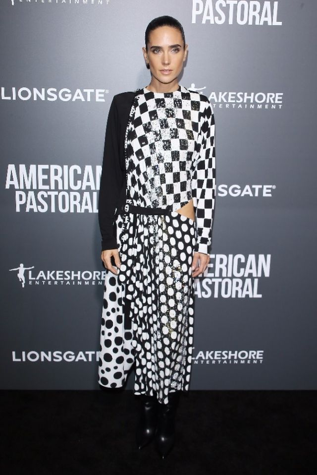 Jennifer Connelly in Louis Vuitton