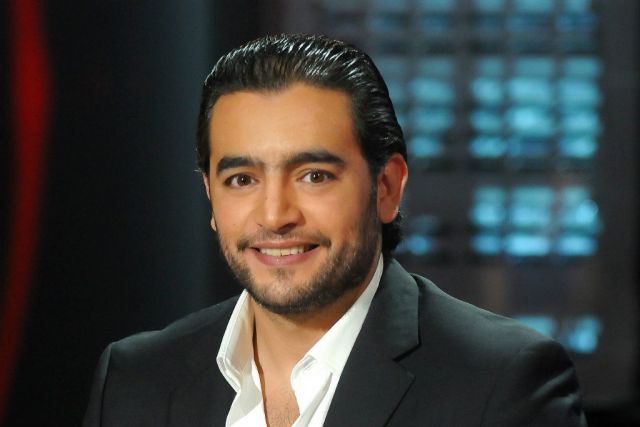 بالفيديو- ماذا قال هاني سلامة عن اندماج غادة عبد الرازق في المشهد العاطفي بينهما؟