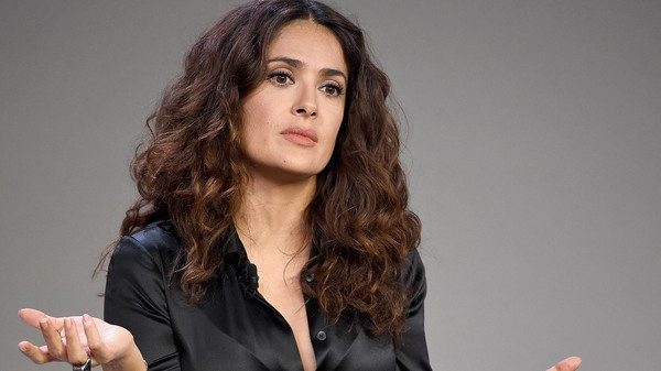 سلمى حايك تفضح دونالد ترامب... حاول مواعدتي وهدّدني! اليكم التفاصيل