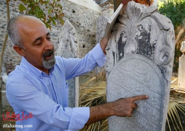 جمل غريبة على قبرها تكشف حياتها وسرّ موتها!