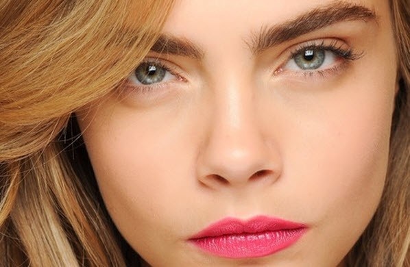 هكذا تحصلين على حاجبين عريضين