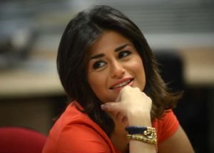 خاص "لها" - منة فضالي تستغيث بالشرطة ماذا حدث؟