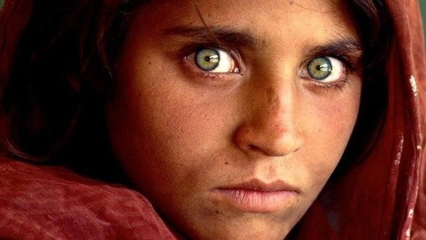 هل تذكرون صاحبة العيون الخضراء التي شغلت العالم... تم اعتقالها!!