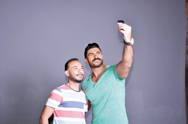«سيلفي» مع خالد سليم
