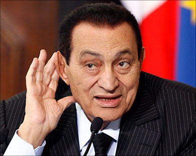 من النجم الكبير الذي اتصل به الرئيس المصري الأسبق مبارك؟