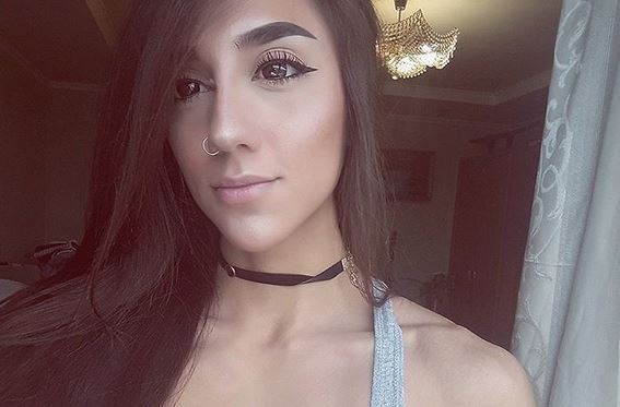 بالصور - من يرى هذا الوجه لن يتوقع شكل جسمها!