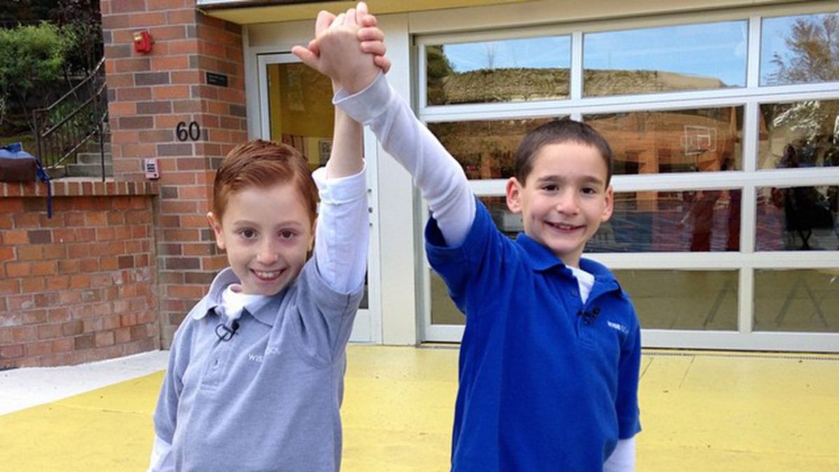 بالصور - طفل يجمع مليون دولار لشفاء صديقه.. إليكم ماذا فعل!