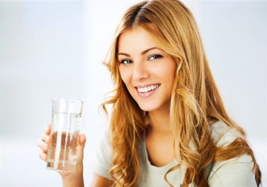 ماذا يحدث في حال شرب الماء فقط لمدة 30 يوماً؟