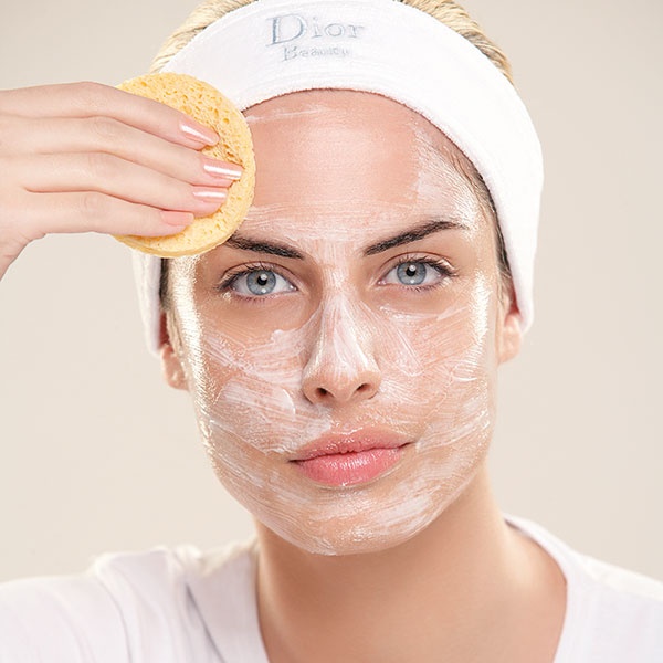 هكذا تهيئين بشرتك  لفصل الشتاء وتحافظين على توهّجها