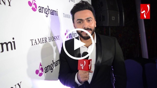 تامر حسني يوجه رسالة للشباب من خلال كاميرا لها ماذا قال عن الاحباط والنجاح والطاقة الإيجابية