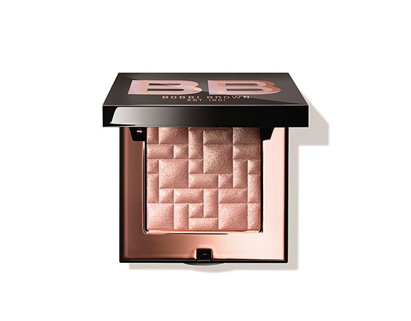 مجموعة ماكياج Sunset Pink من Bobbi Brown بألوان مغيب الشمس